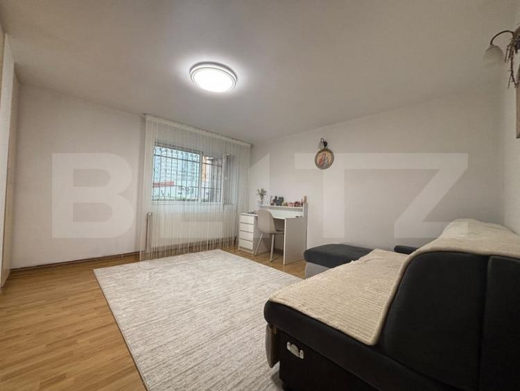 Apartament cu 2 camere semidecomandat în Micro 5