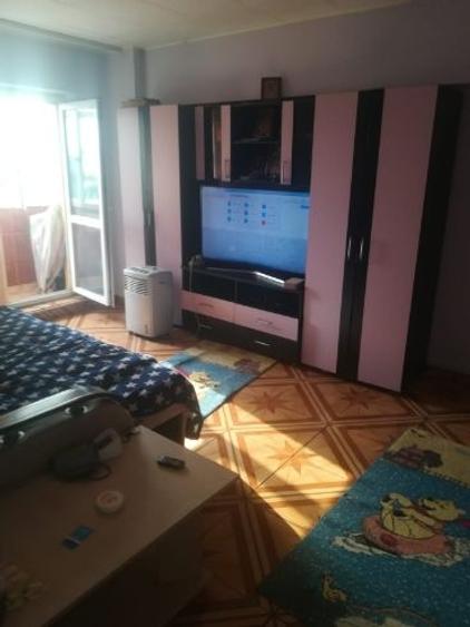 Apartament cu 2 camere semidecomandat în P-ța Muncii