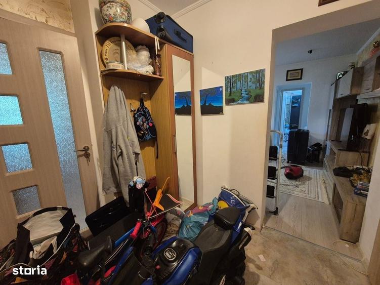 Apartament cu 3 camere semidecomandat în Dacia