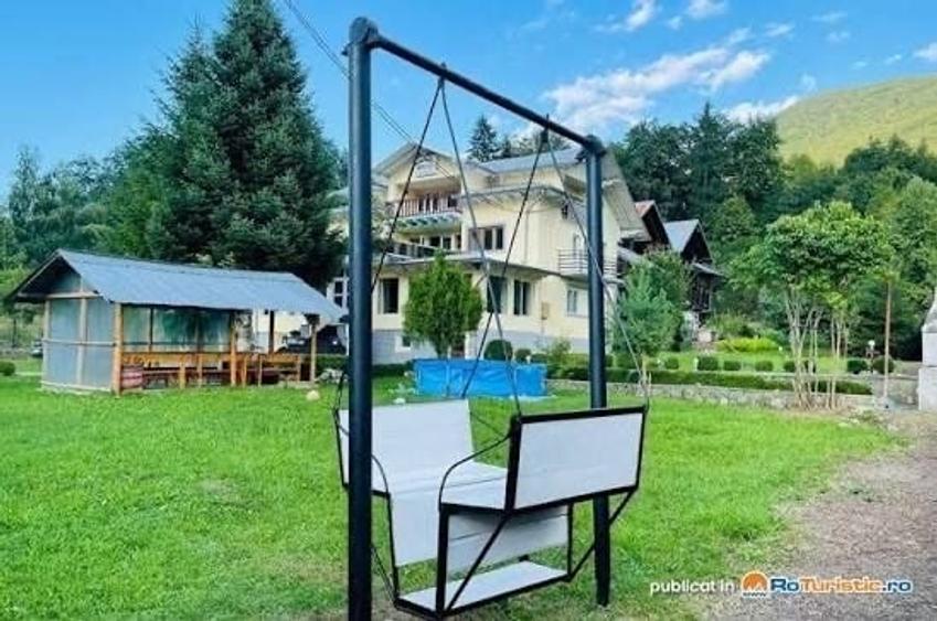 Casă cu 4 camere cu Teren 2500 Mp în Secăria