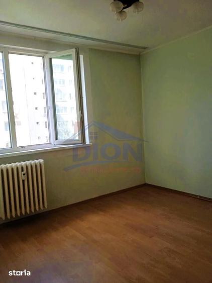 Apartament cu 3 camere semidecomandat în Drumul Taberei