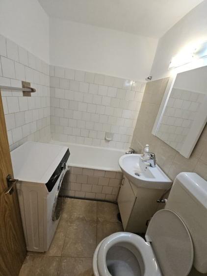 Apartament cu 2 camere decomandat, mobilat în Berceni