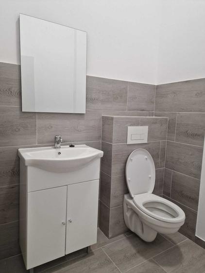 Spațiu comercial, de 140 mp, în P-ța Unirii