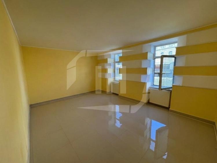 Apartament cu 2 camere decomandat în Central — fotografia 1