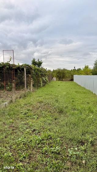 Casă cu 3 camere semidecomandat cu Teren 590 Mp în Cordun