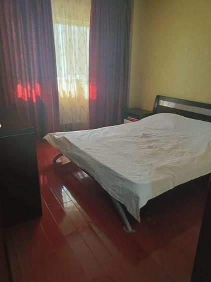 Apartament cu 3 camere semidecomandat în Mihai Bravu