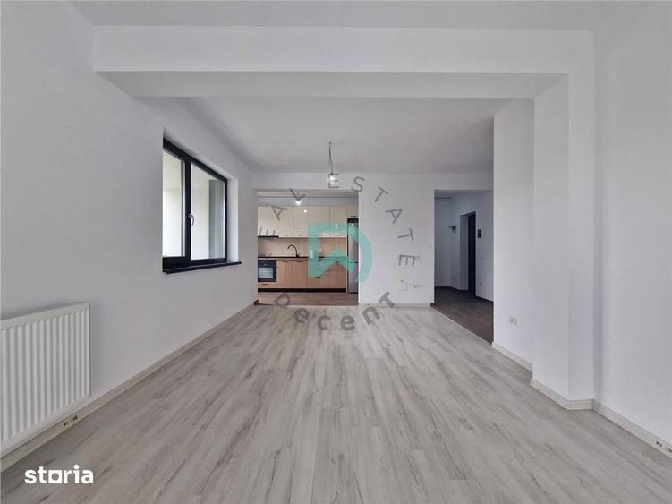 Apartament cu 3 camere decomandat în Tractorul