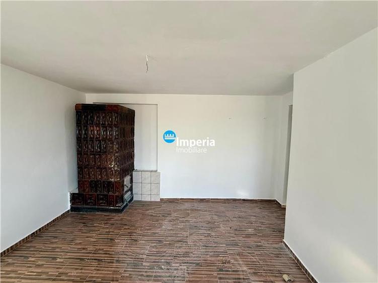 Casă cu 3 camere cu Teren 800 Mp în Curături