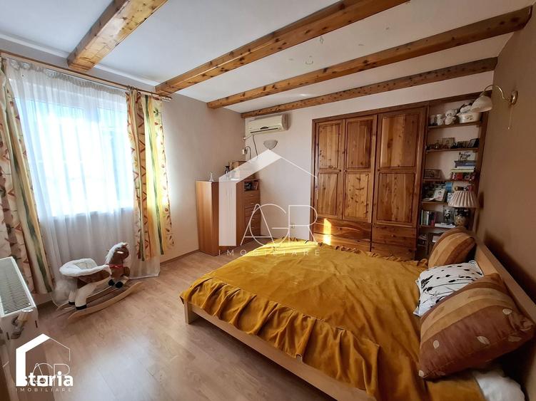 Casă cu 6 camere cu Teren 167 Mp în Republicii