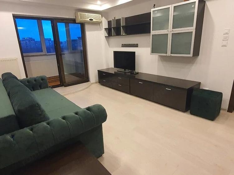 Apartament cu 3 camere decomandat în Tineretului