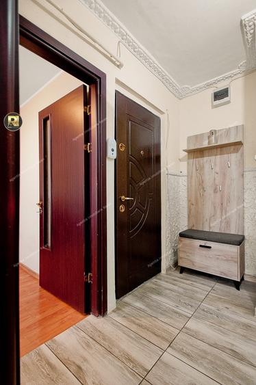 Apartament cu 3 camere decomandat în Micro 16