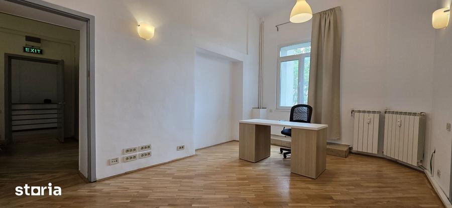 Armeneasca Etaj in vila / It/ Showroom/ Creatie - 3