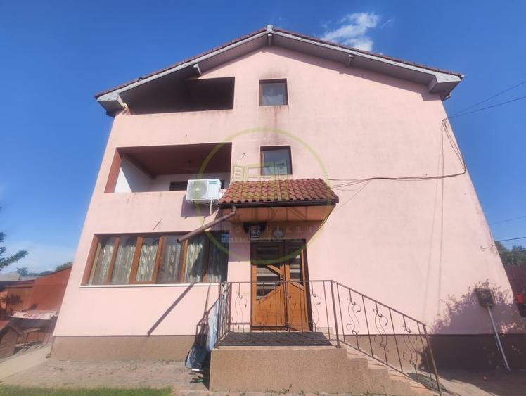 Casă individuală cu 6 camere cu Canalizare în Braniște (Podari)