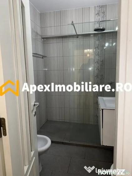 Apartament cu 2 camere decomandat în Universitate