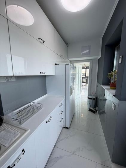 Apartament cu 2 camere semidecomandat, mobilat în Nord