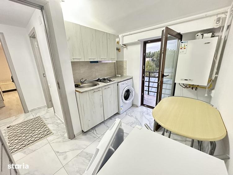 Apartament cu 7 camere decomandat în Central