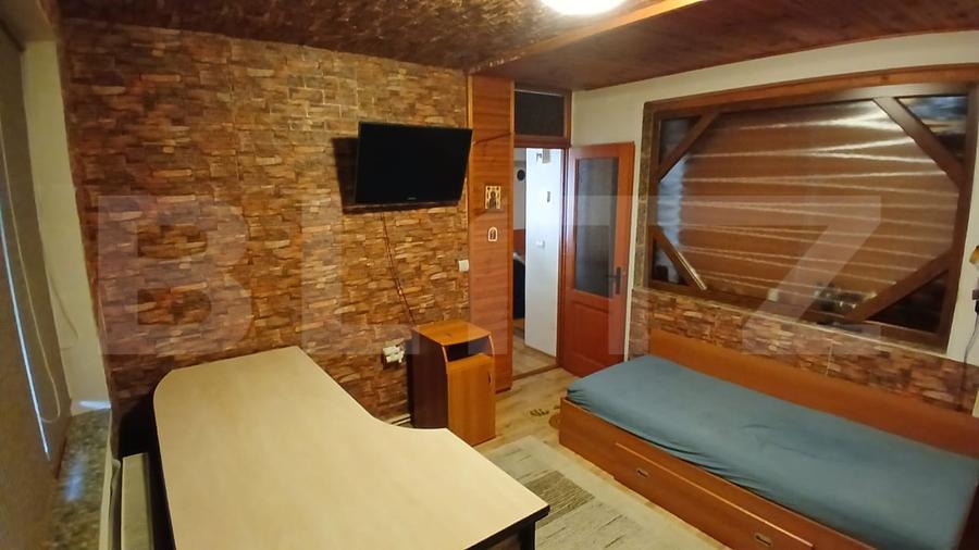 Apartament cu 3 camere nedecomandat, mobilat în Central