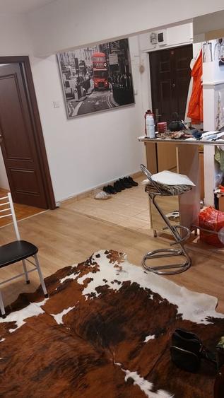 Apartament cu 3 camere semidecomandat în Amzei