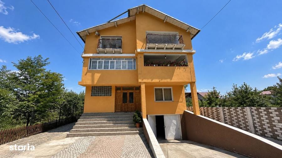 Casă cu 4 camere în Filipeștii de Pădure