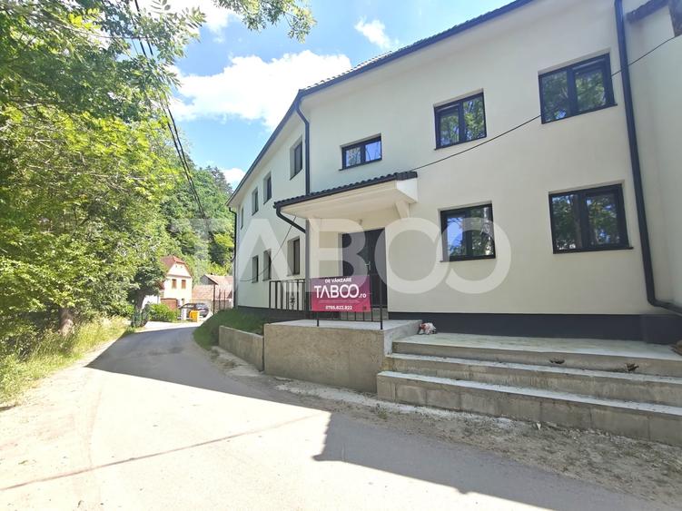 Casă individuală cu 8 camere cu Canalizare în Cisnădioara
