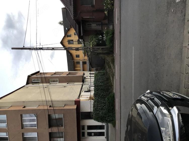 Casă cu Teren 250 Mp în Central