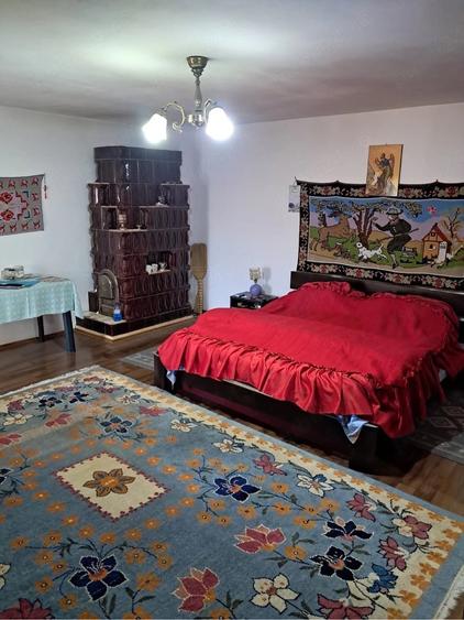 Casă cu 2 camere cu Teren 1200 Mp în Bătinești