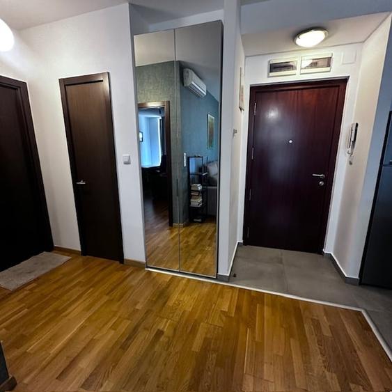 Apartament cu 2 camere semidecomandat în Băneasa