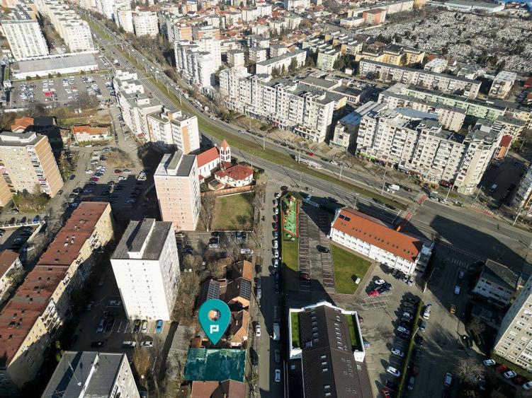 Teren de 251 mp, în Central