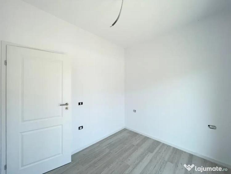 Casă cu 4 camere cu Teren 250 Mp în Moșnița Nouă