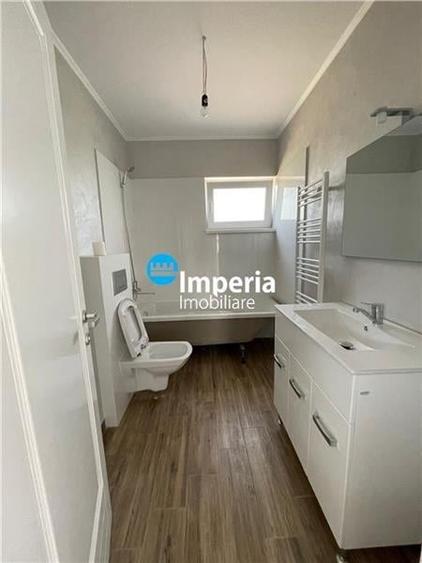 Casă individuală cu 4 camere cu Canalizare în Rediu
