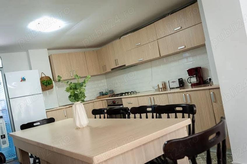 Casă cu 5 camere cu Teren 1140 Mp în Dubova