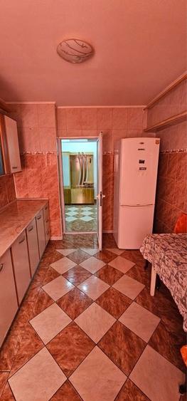Apartament cu 2 camere decomandat în Micro 21