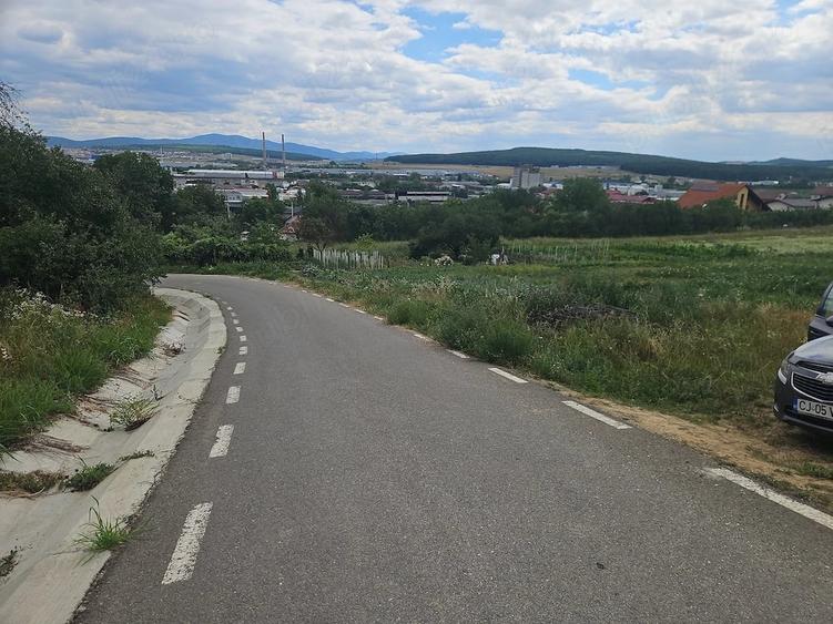 Teren de 500 mp, în Crișeni