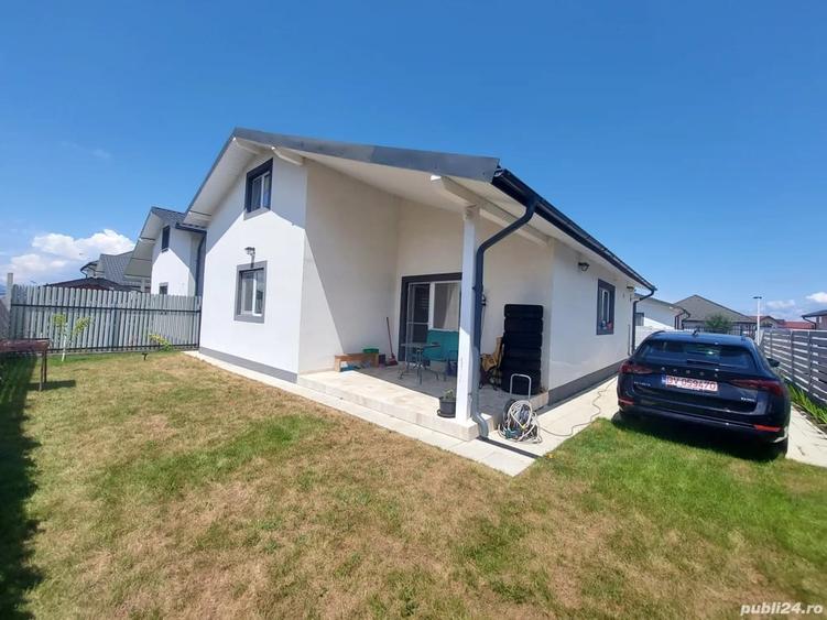 Casă cu 5 camere cu Teren 300 Mp în Tărlungeni