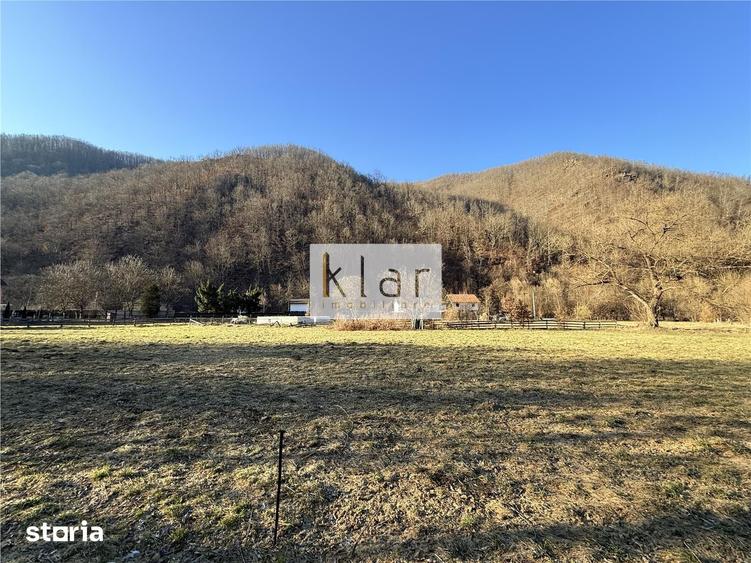 Teren de 1100 mp, în Gilău