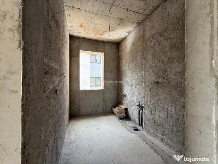 Apartament cu 3 camere decomandat în Bragadiru