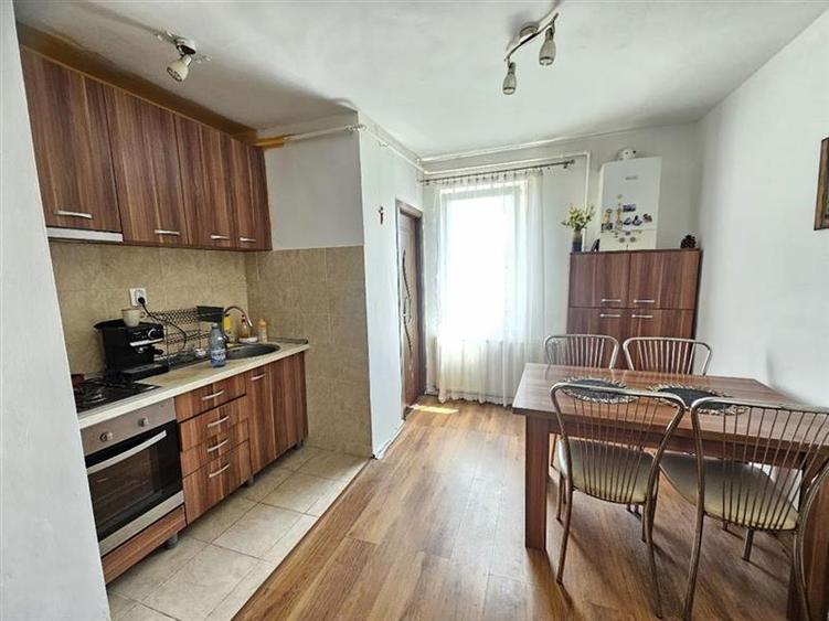 Apartament cu 2 camere decomandat, mobilat în Tudor Vladimirescu
