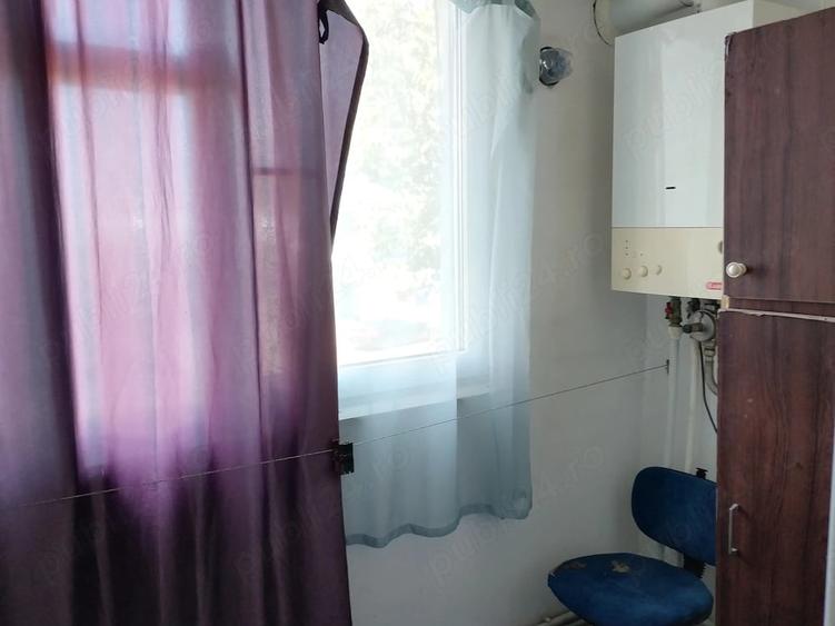 Garsonieră decomandată în Zahana