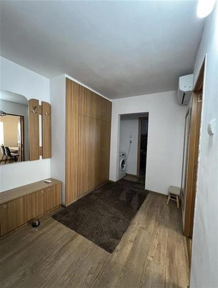 Apartament cu 2 camere decomandat, mobilat în Girocului