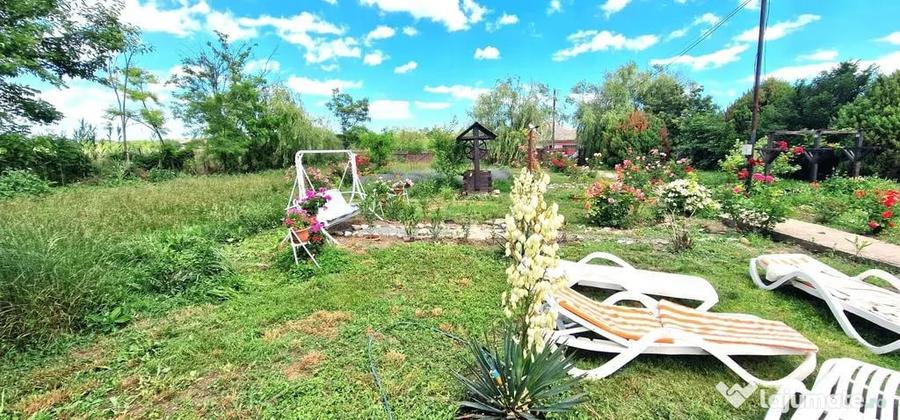 Casă cu 3 camere cu Teren 2100 Mp în Tuzla