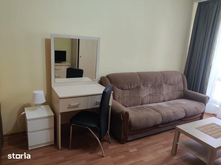 Garsonieră decomandată, mobilată în Centrul Istoric