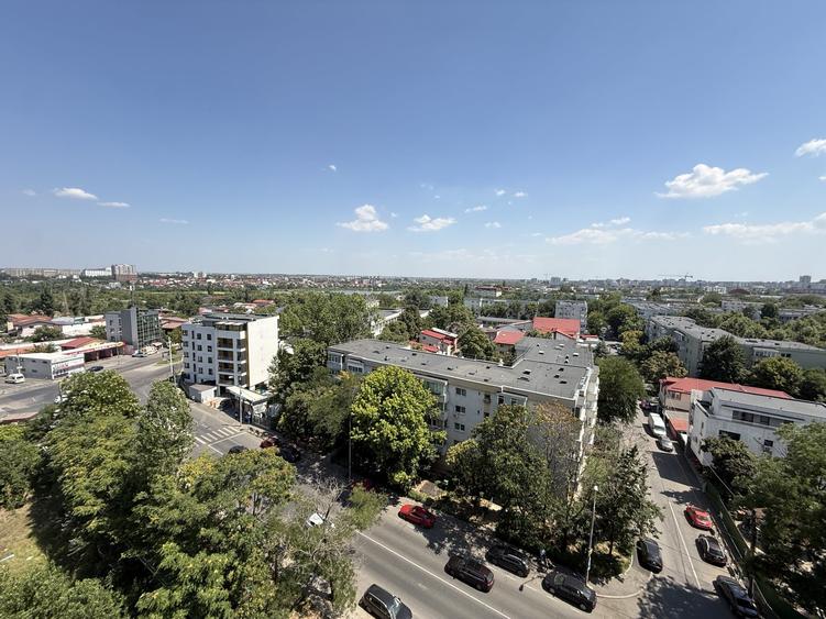Apartament cu 3 camere semidecomandat, mobilat în Doamna Ghica