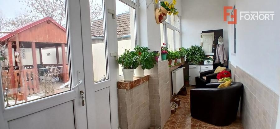 Casă individuală cu 4 camere cu Canalizare în Sânandrei