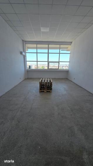 Spațiu comercial, de 50 mp, în Ozana
