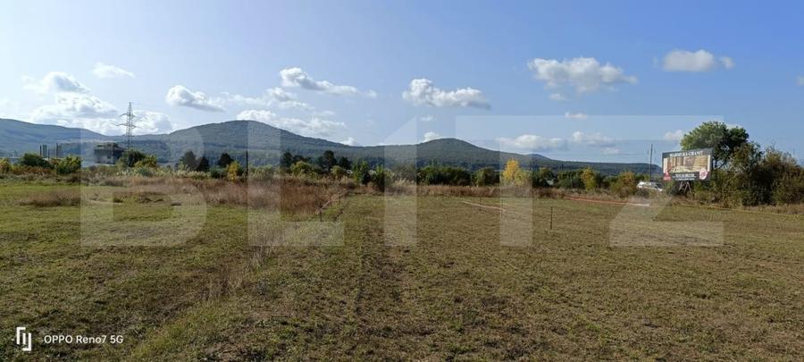 Teren Construcții intravilan de 4900 mp, în Exterior Sud