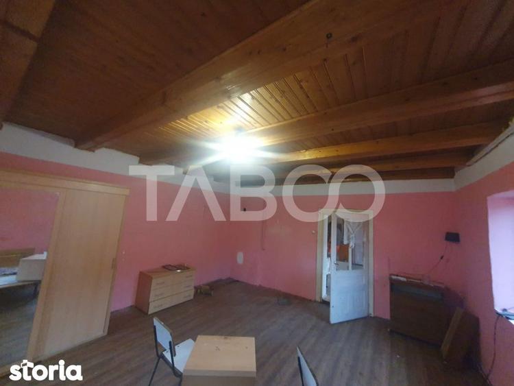 Casă cu 2 camere cu Teren 87 Mp în Părău
