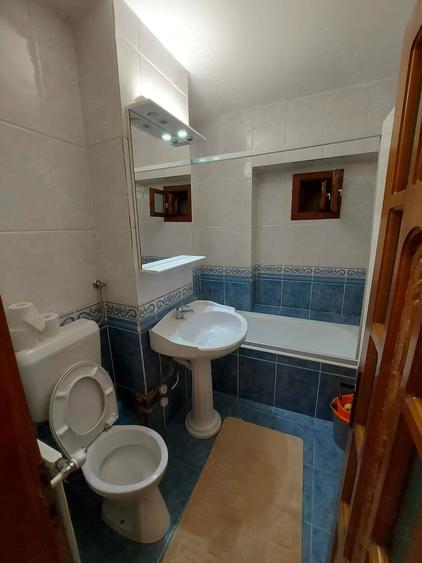 Apartament cu 3 camere decomandat în Complex Studențesc