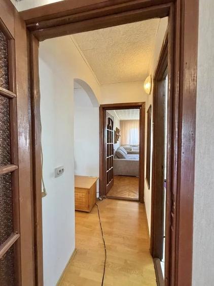 Apartament cu 2 camere decomandat în Soarelui