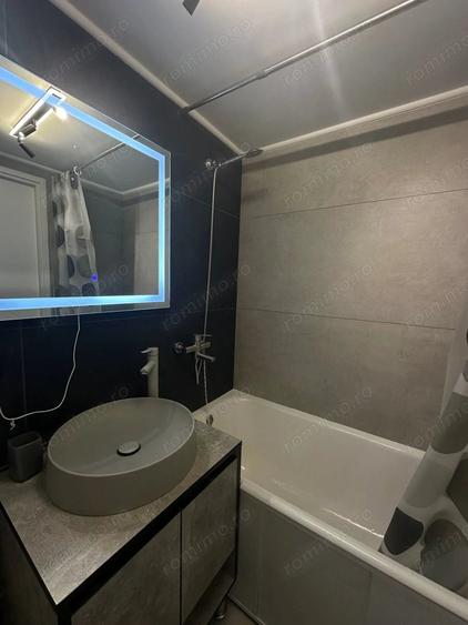 Garsonieră decomandată în Costin Georgian