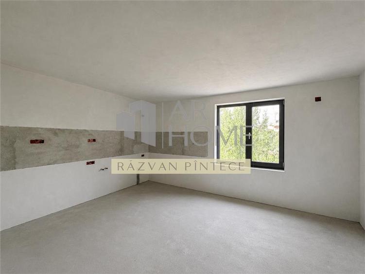 Casă individuală cu 4 camere cu Canalizare în Exterior Vest
